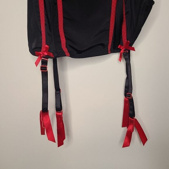NWT Black and Red Corset Bustier Lingerie - Picture 2 of 8